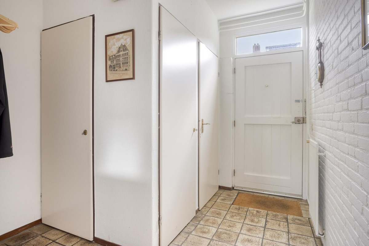 Tussenwoning te koop: Jacobsberg 33, Halsteren
