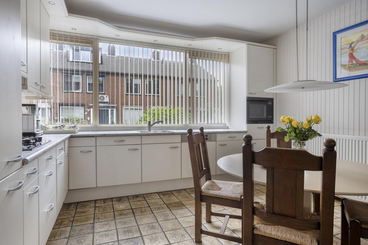 Tussenwoning te koop: Jacobsberg 33, Halsteren