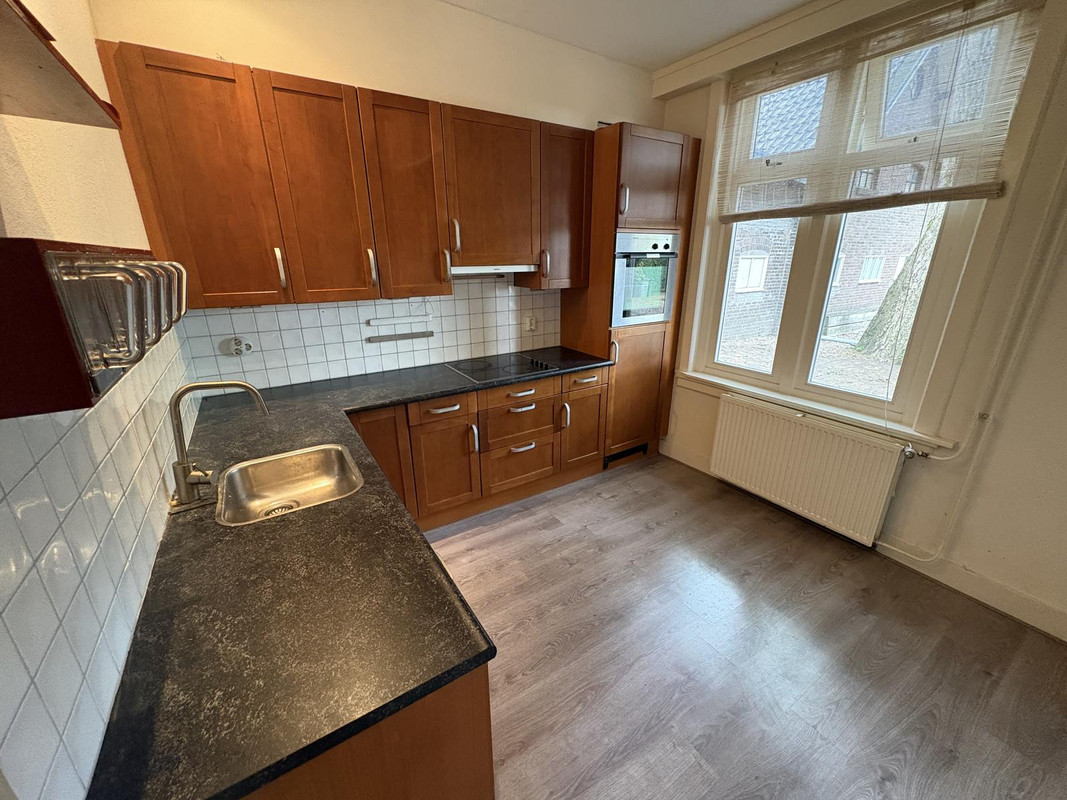 Twee-onder-één-kap te huur: Ressensestraat 32, Ressen