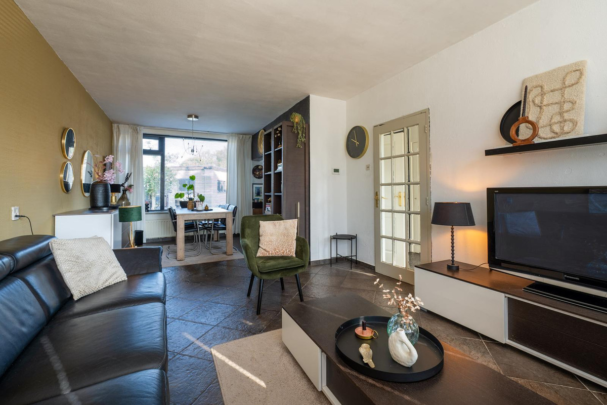 Tussenwoning te koop: Mgr Ariensstraat 5, Hoogerheide