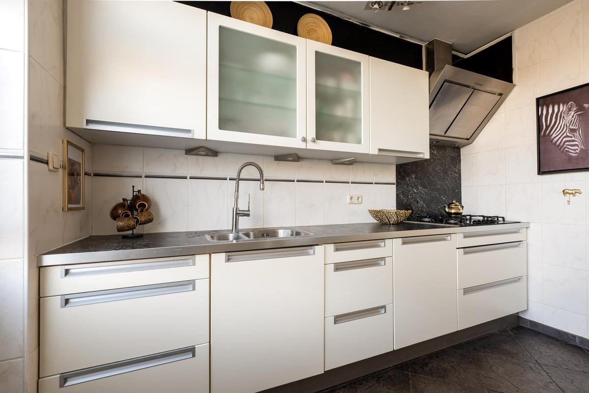 Tussenwoning te koop: Mgr Ariensstraat 5, Hoogerheide