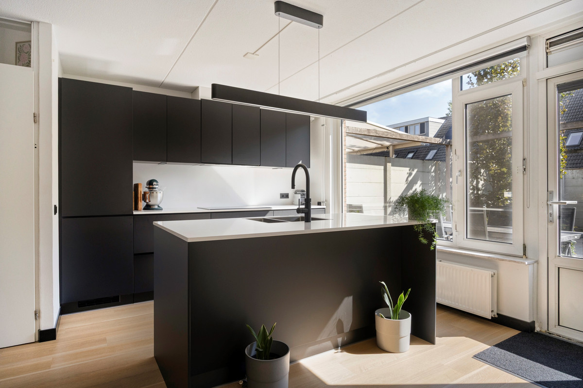 Tussenwoning te koop: Albert Baestenstraat 22, Tilburg