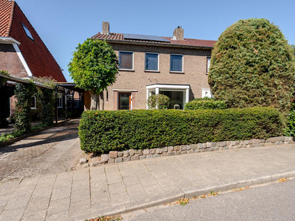 Massenweg 102
