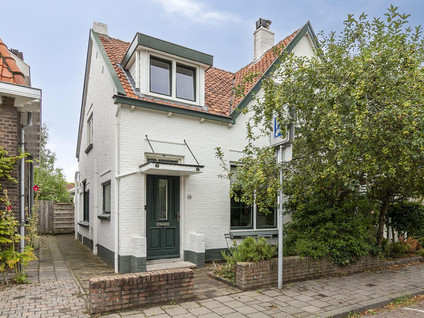 Emmastraat 14