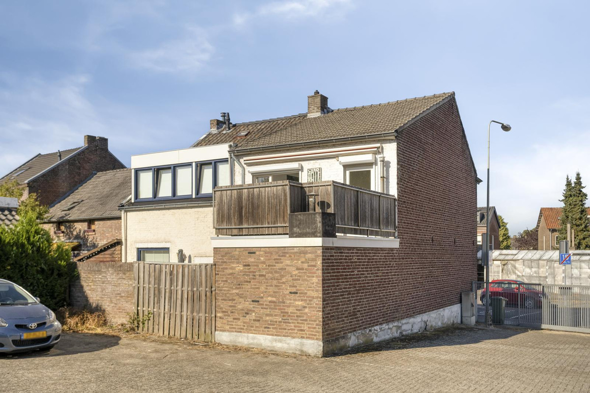 Hoekwoning te koop: Burgemeester Cortenstraat 68, Maastricht