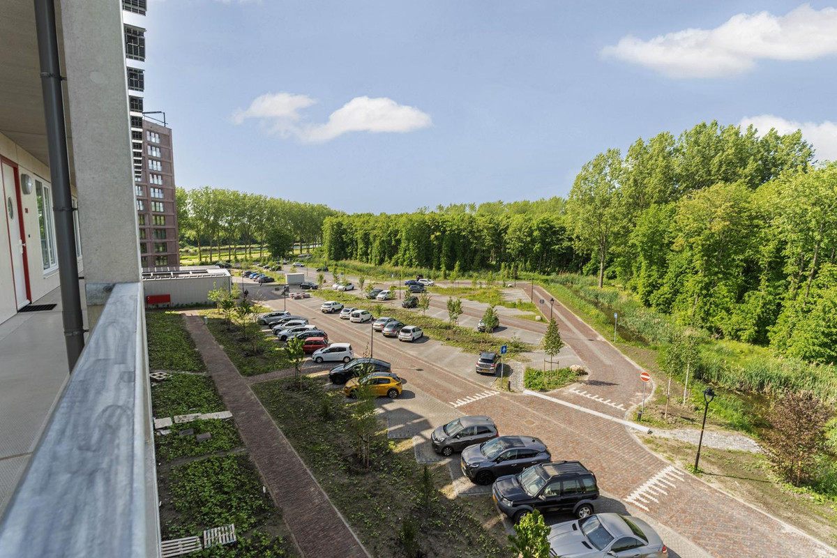 Appartement te koop: John van Vleckstraat 125, Almere