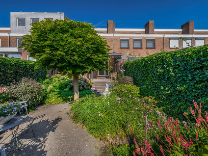 Bisschop Paredisstraat 6