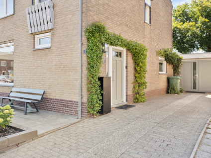 Pastoor Debetsstraat 3