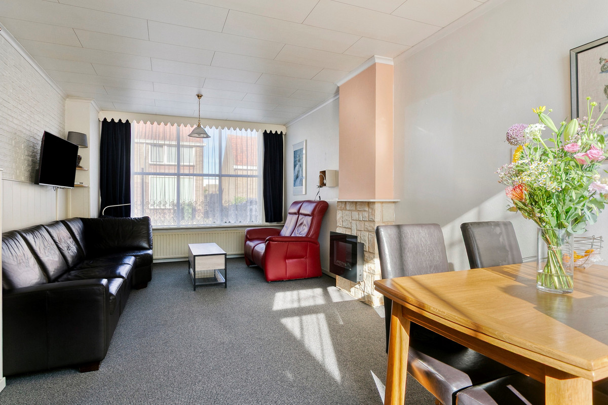 Tussenwoning te koop: Van Cantfortstraat 28, Terneuzen