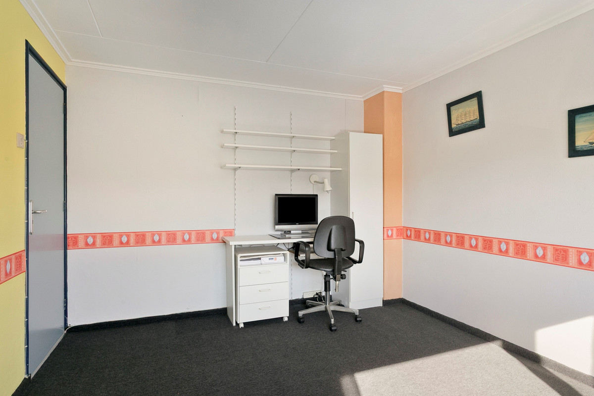 Tussenwoning te koop: Van Cantfortstraat 28, Terneuzen