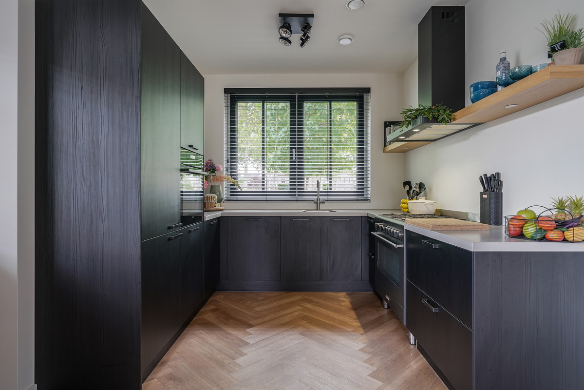Hoekwoning te koop: Hasselbeemden 24, Helmond