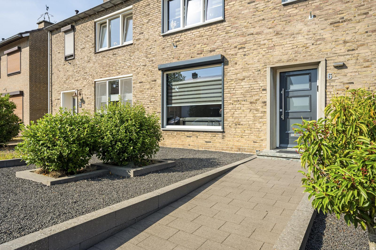 Hoekwoning te koop: Martensweg 6, Holtum