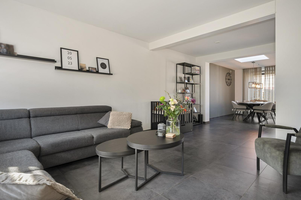 Hoekwoning te koop: Martensweg 6, Holtum