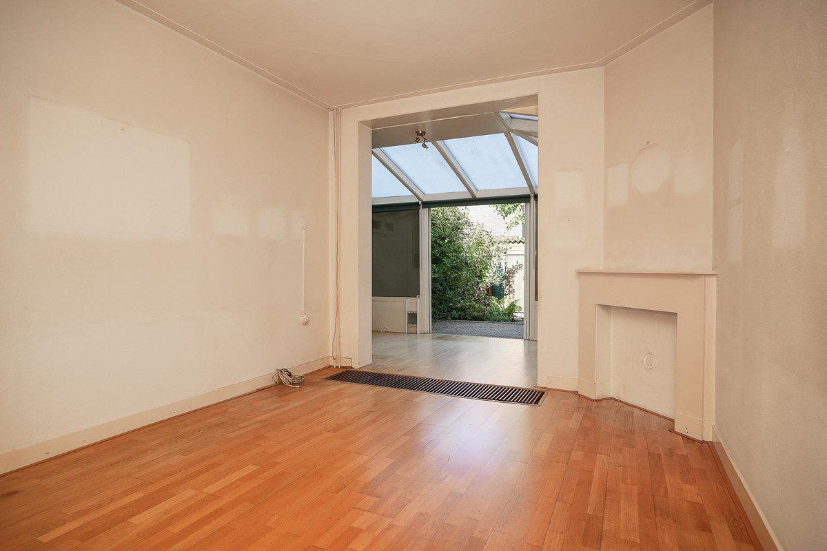 Tussenwoning te koop: Gijsbrecht van Walenborchstraat 56, Utrecht