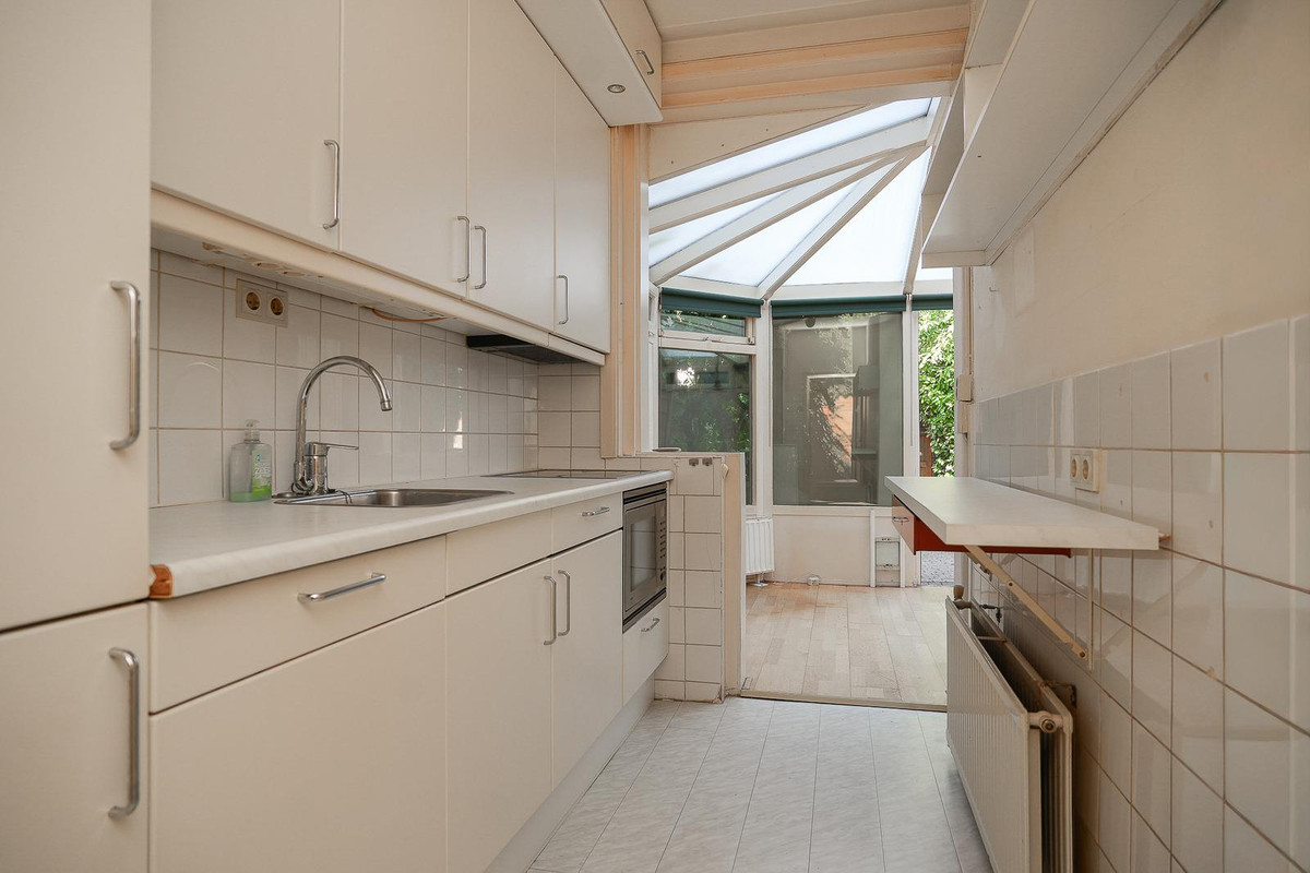 Tussenwoning te koop: Gijsbrecht van Walenborchstraat 56, Utrecht