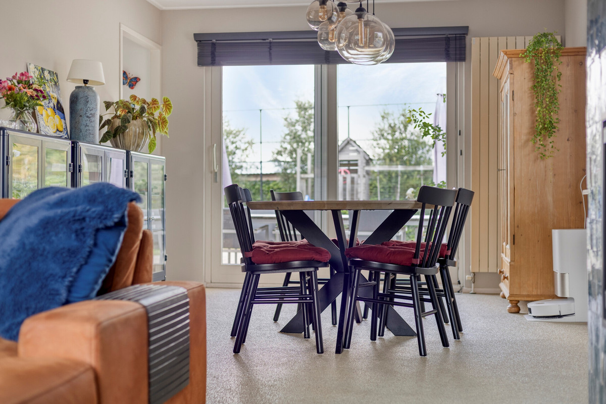 Vrijstaande woning te koop: Julianastraat 66, Heikant