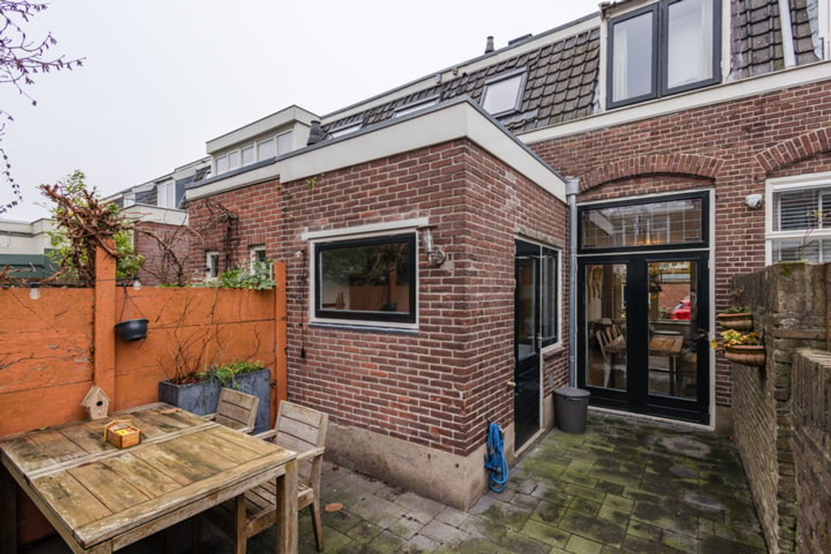 Tussenwoning te huur: Pieter de Hooghstraat 17, Utrecht