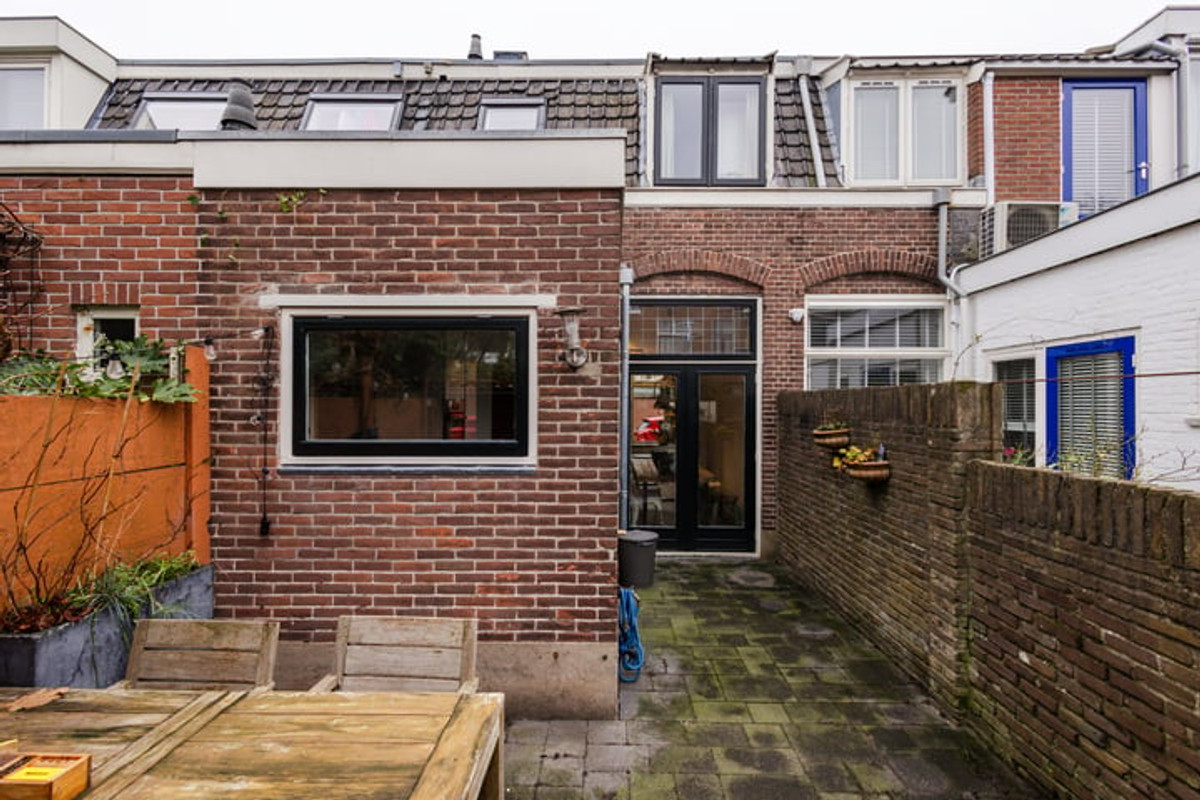 Tussenwoning te huur: Pieter de Hooghstraat 17, Utrecht