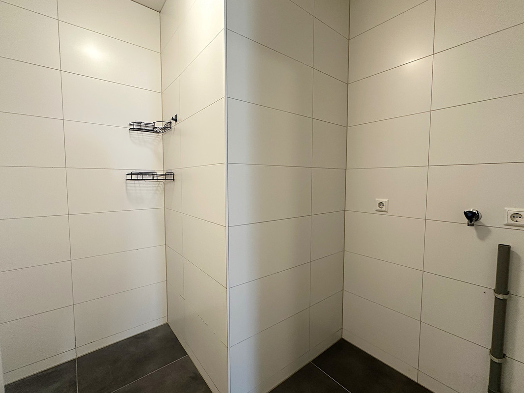 Appartement te koop: Strevelsweg 23F, Rotterdam