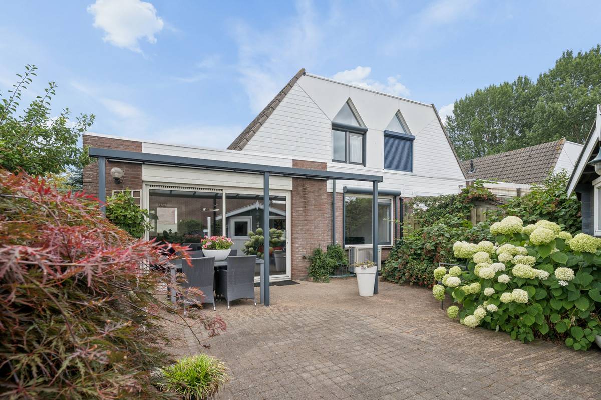 Hoekwoning te koop: Ben Goerionsingel 2, Ede