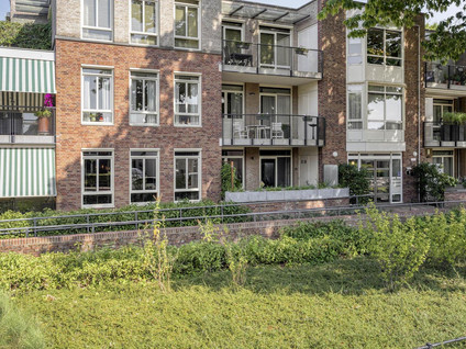 Van Vroonhovenlaan 24