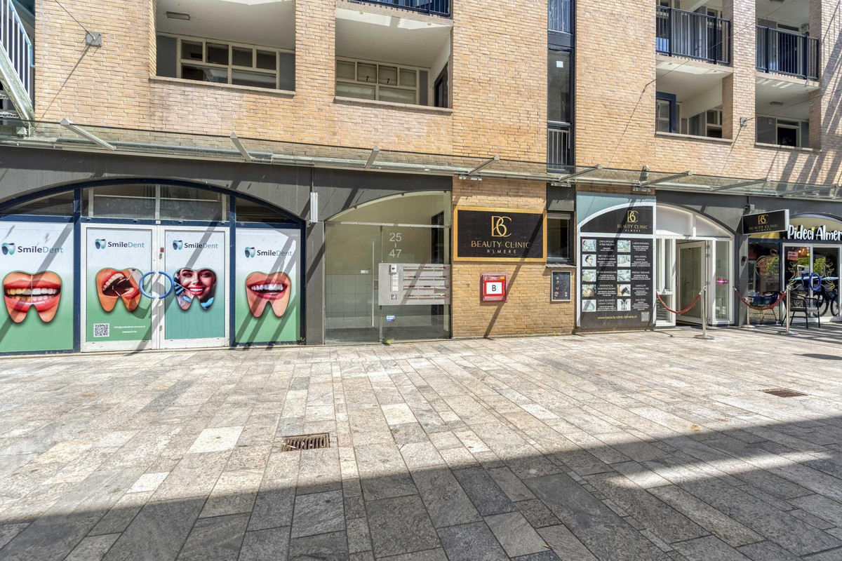 Appartement te koop: Zadelmakerstraat 43, Almere