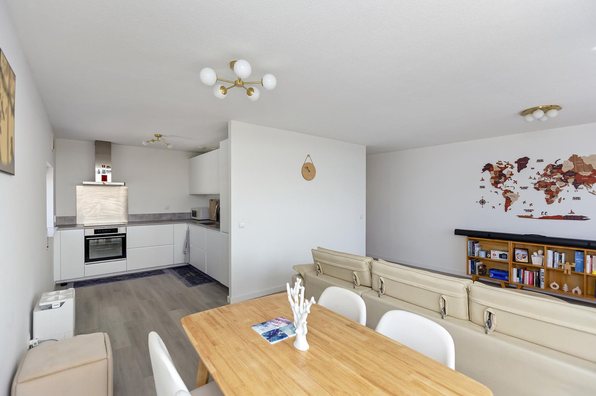 Appartement te koop: Cinemadreef 276, Almere