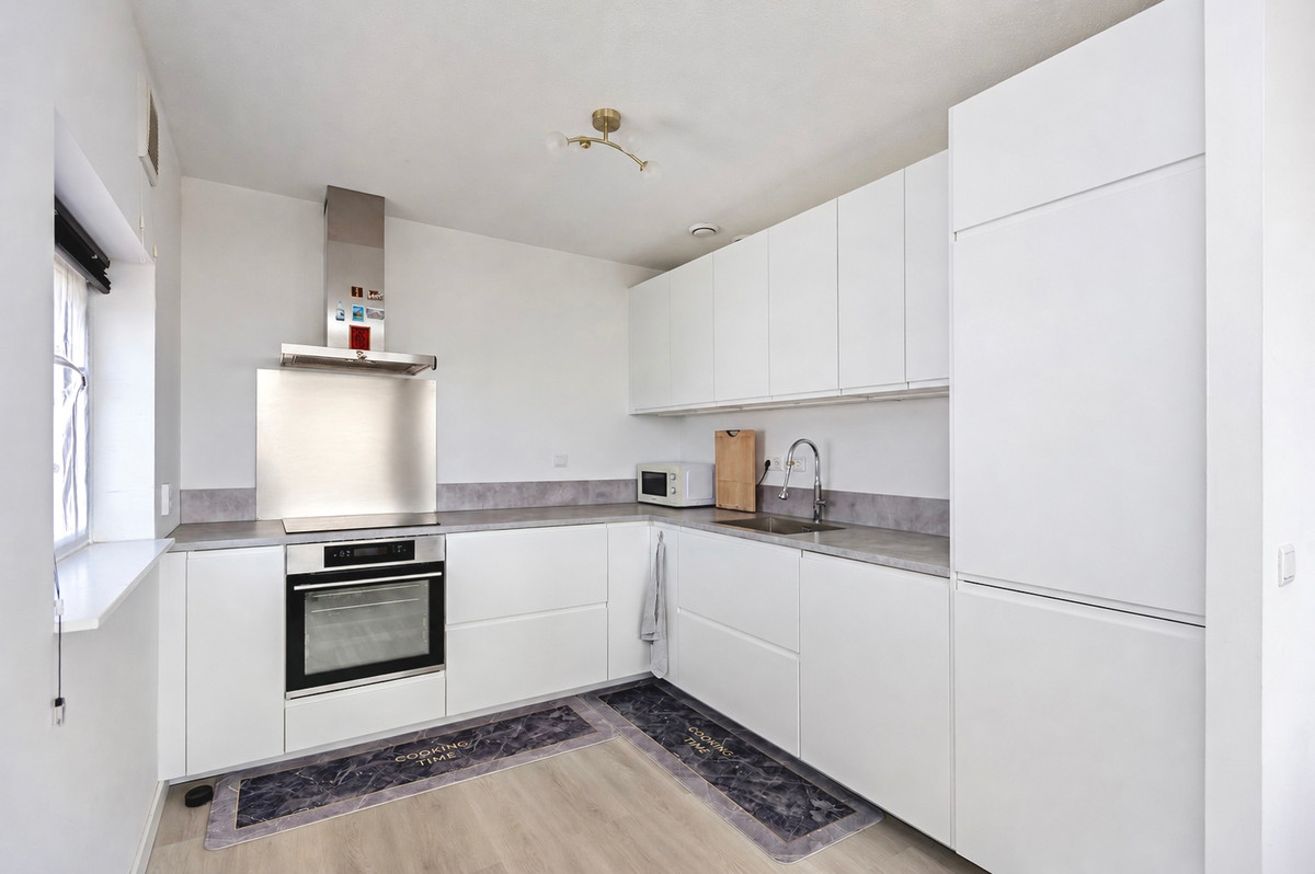 Appartement te koop: Cinemadreef 276, Almere