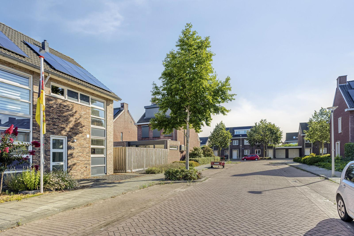 Hoekwoning te koop: Dagpauwoog 77, Someren