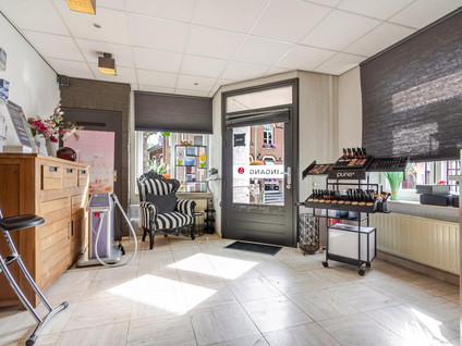 Dorpsstraat 23