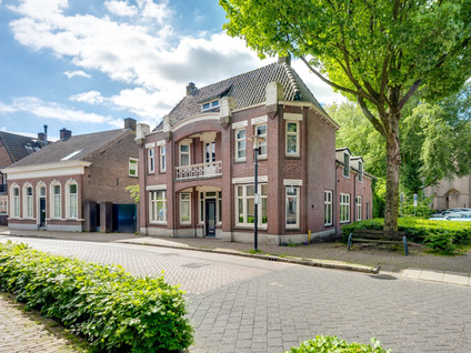 Raadhuisstraat 23
