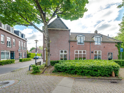Raadhuisstraat 23