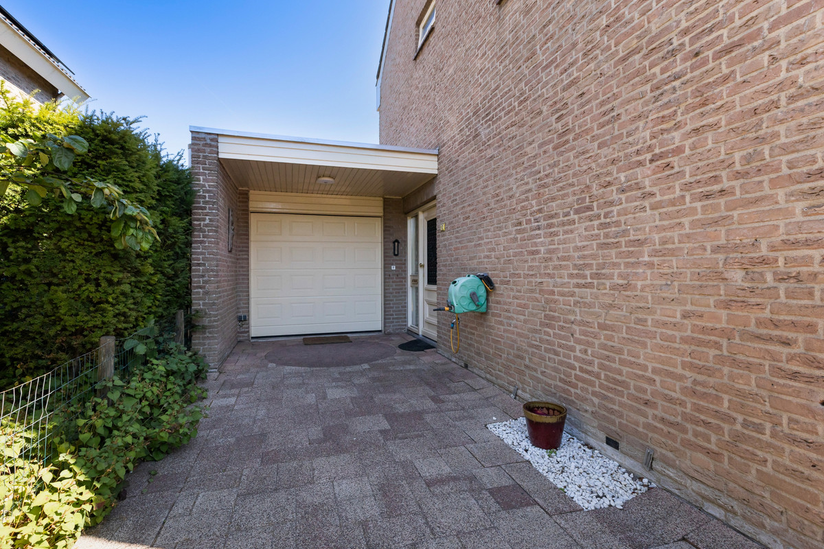 Vrijstaande woning te koop: Kuringen 19, Zevenbergen