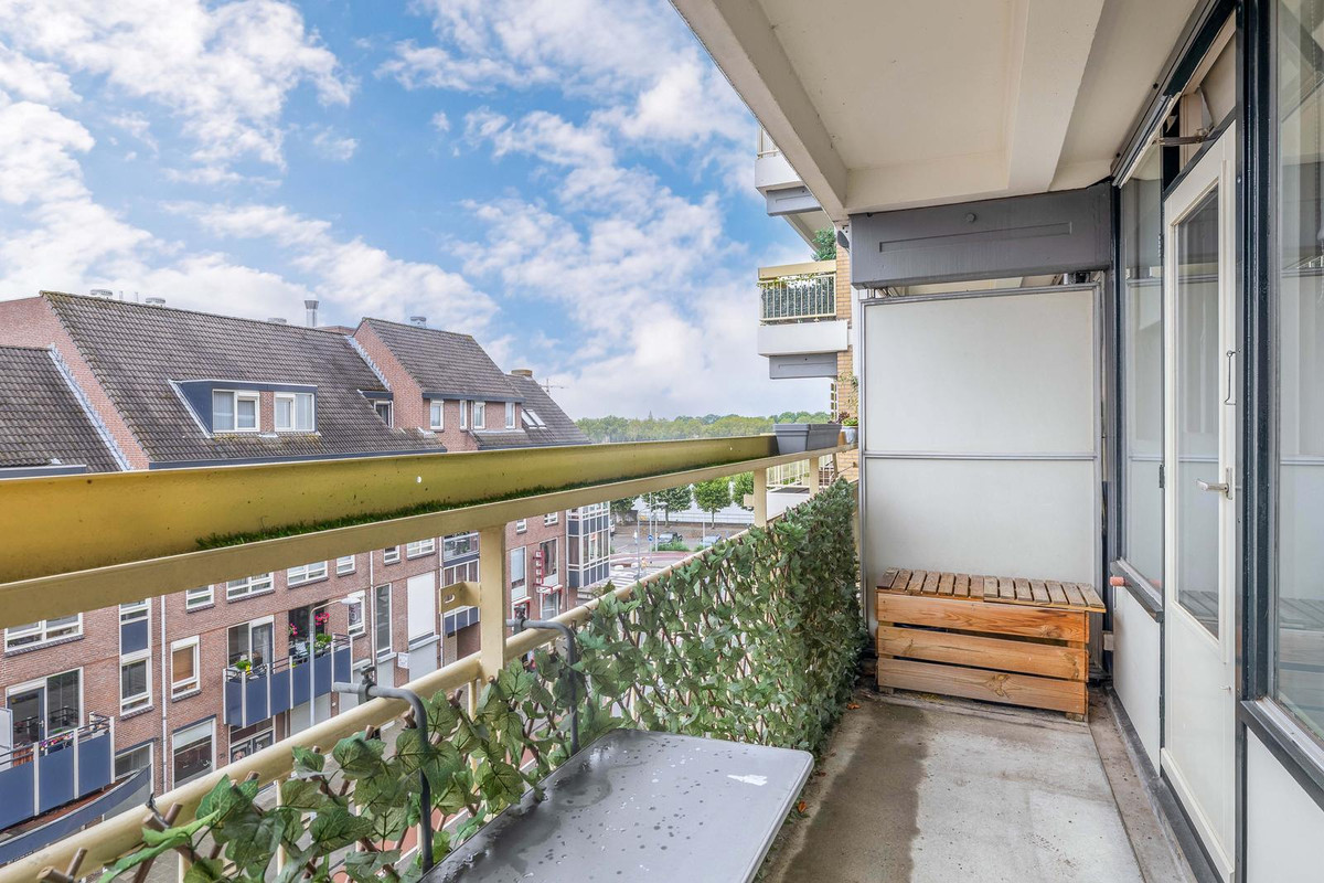 Appartement te koop: Maaskade 85, Venlo