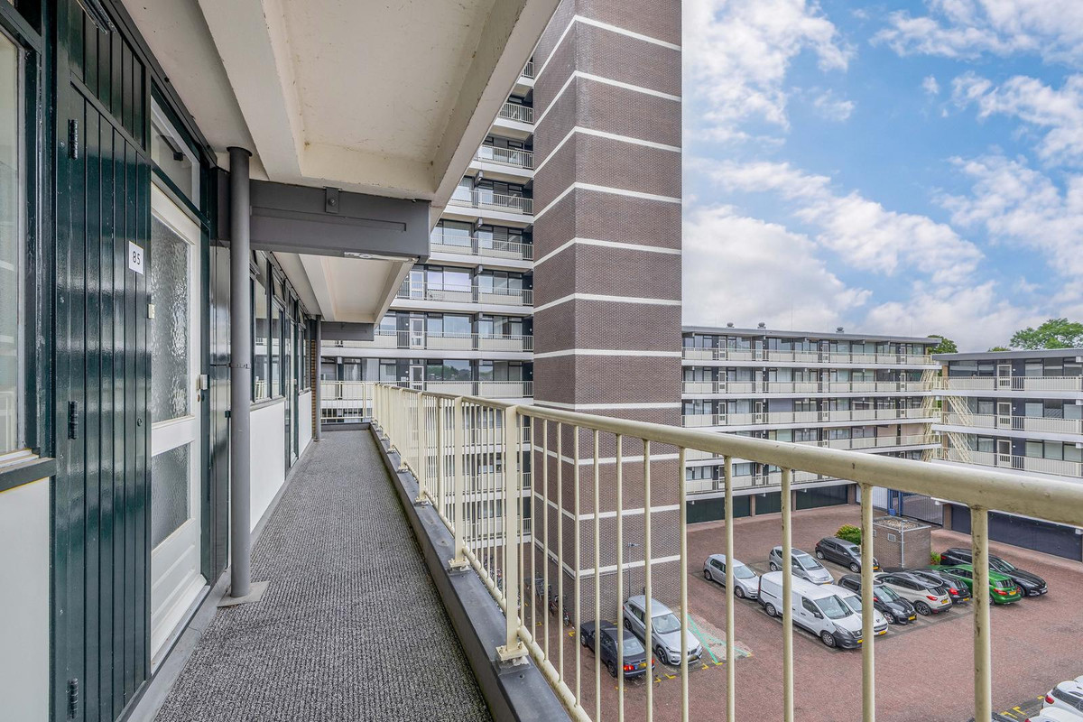 Appartement te koop: Maaskade 85, Venlo