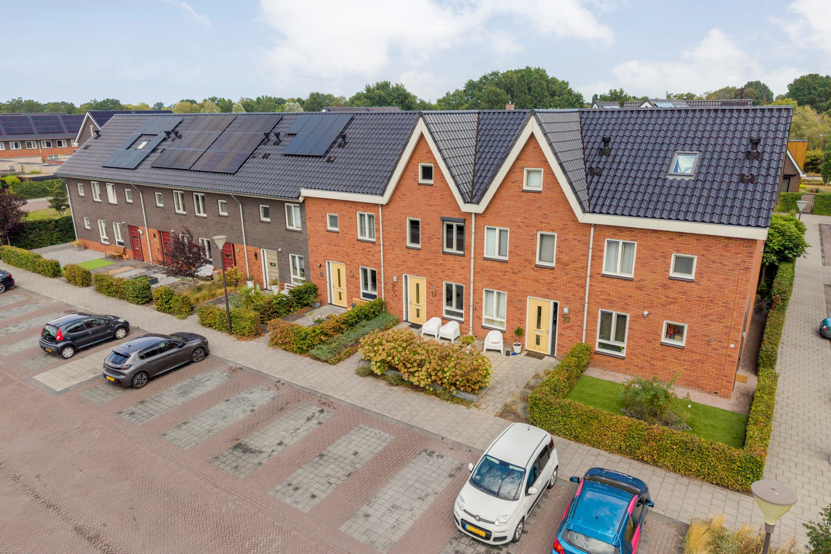 Tussenwoning te koop: Atalanta 12, Nieuwleusen