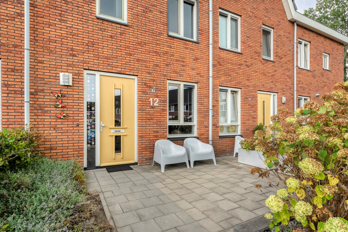 Tussenwoning te koop: Atalanta 12, Nieuwleusen