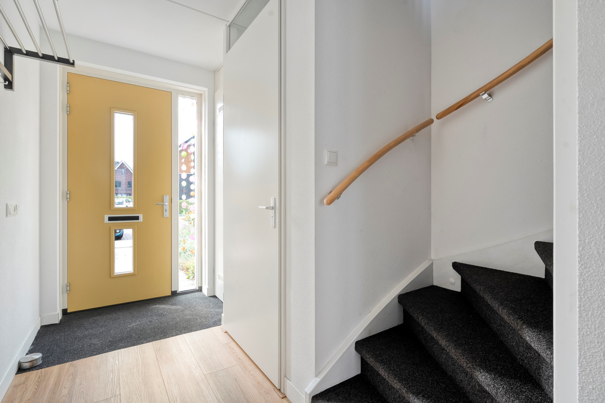 Tussenwoning te koop: Atalanta 12, Nieuwleusen