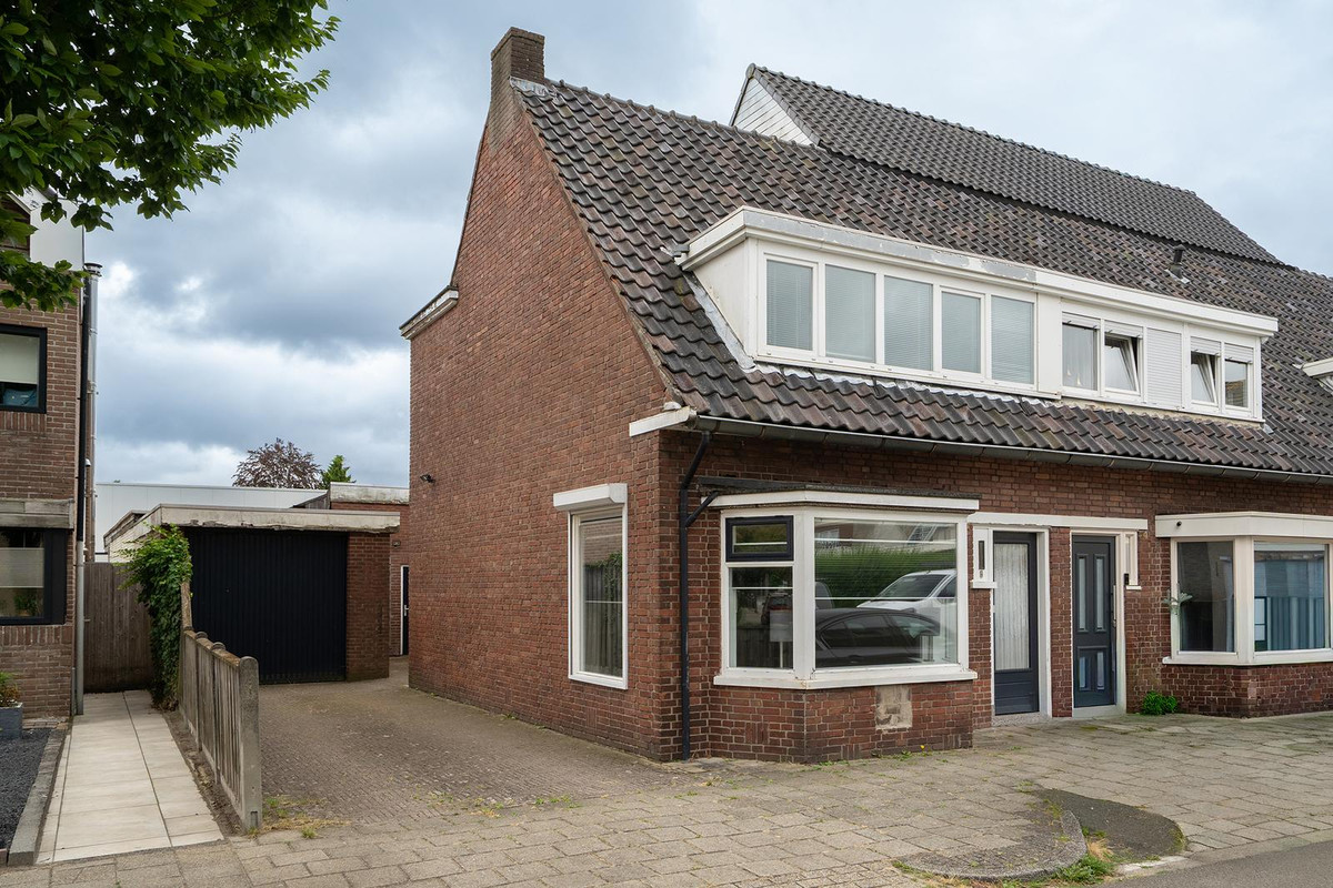 Tussenwoning te koop: Veldstraat 4A, Enschede