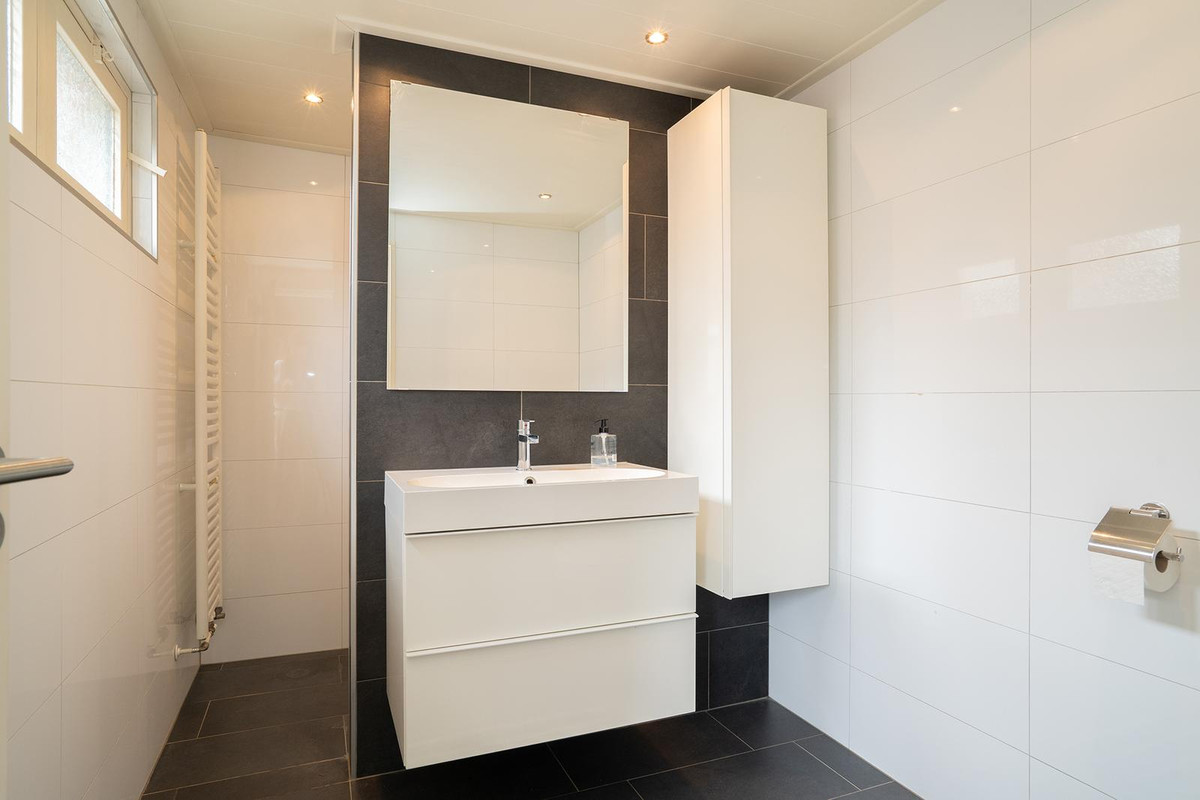 Tussenwoning te koop: Veldstraat 4A, Enschede