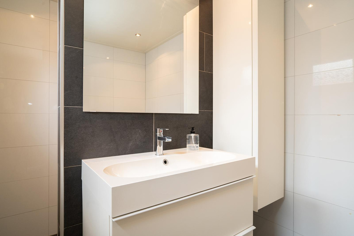 Tussenwoning te koop: Veldstraat 4A, Enschede
