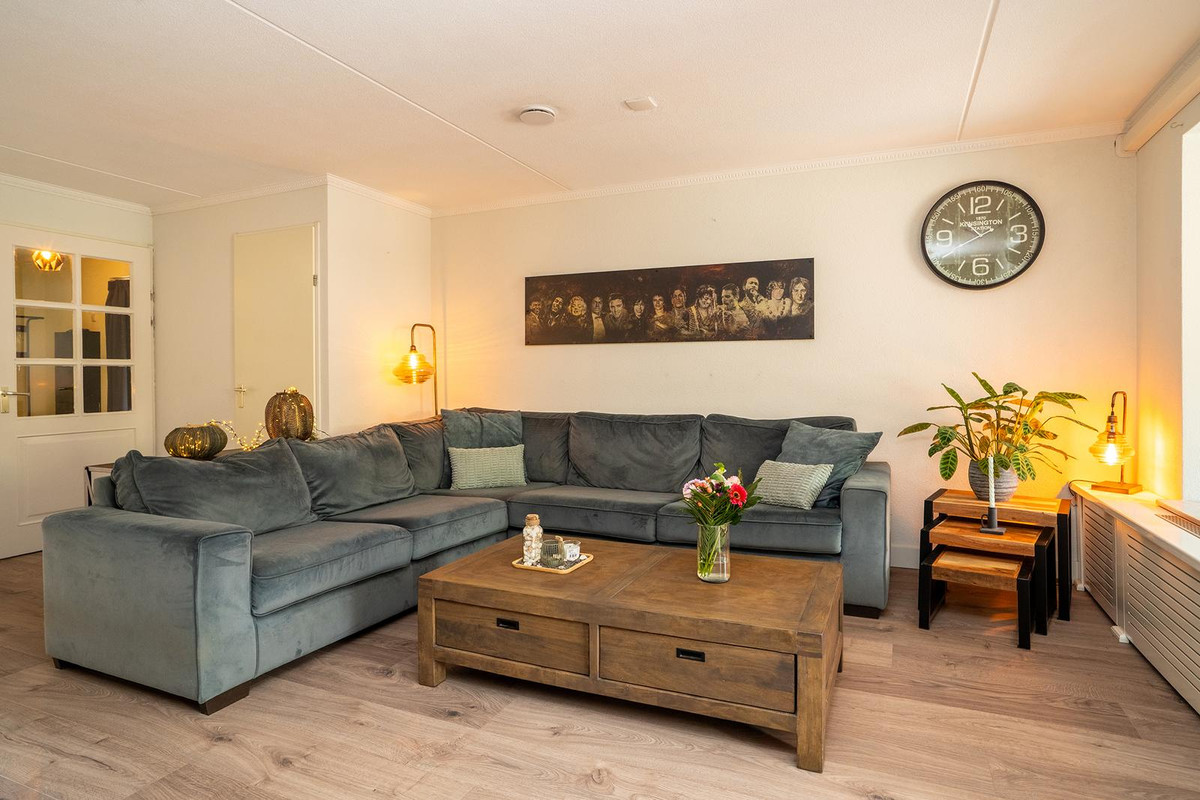 Tussenwoning te koop: Waterlelielaan 30, Enschede