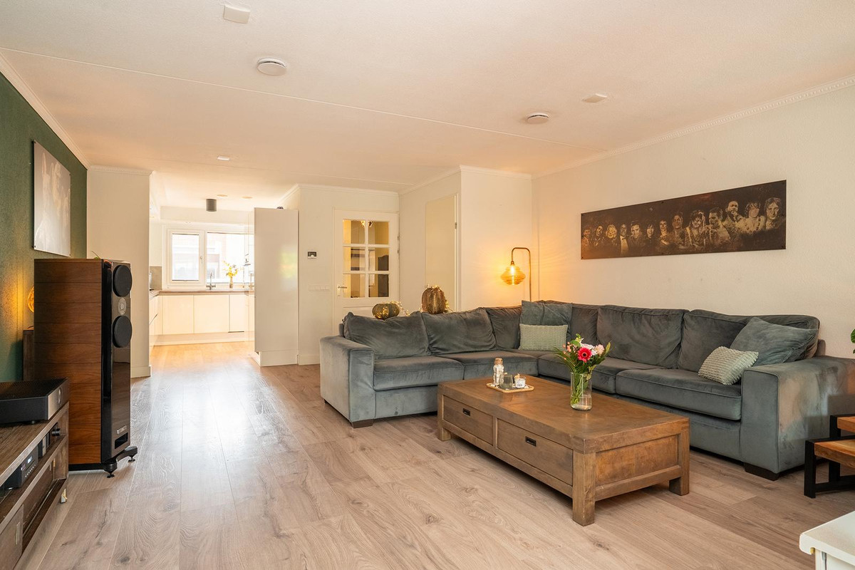 Tussenwoning te koop: Waterlelielaan 30, Enschede