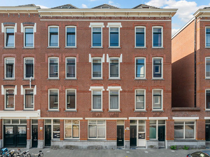 Oeverstraat 9