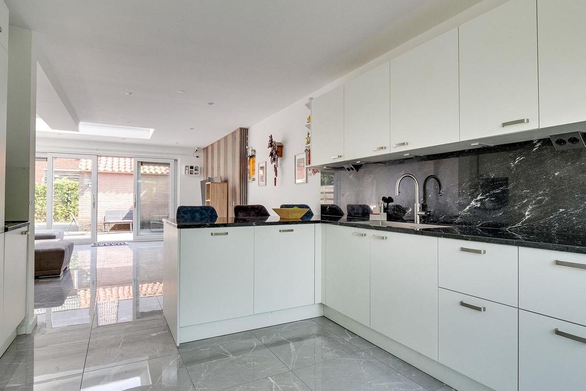Tussenwoning te koop: Nyeveltstraat 23, De Meern