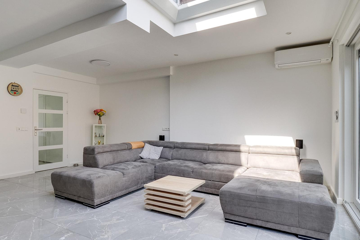 Tussenwoning te koop: Nyeveltstraat 23, De Meern