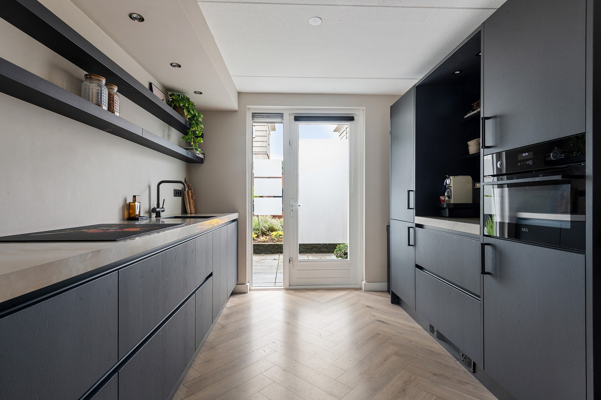 Tussenwoning te koop: Het Kasteel 91, Apeldoorn