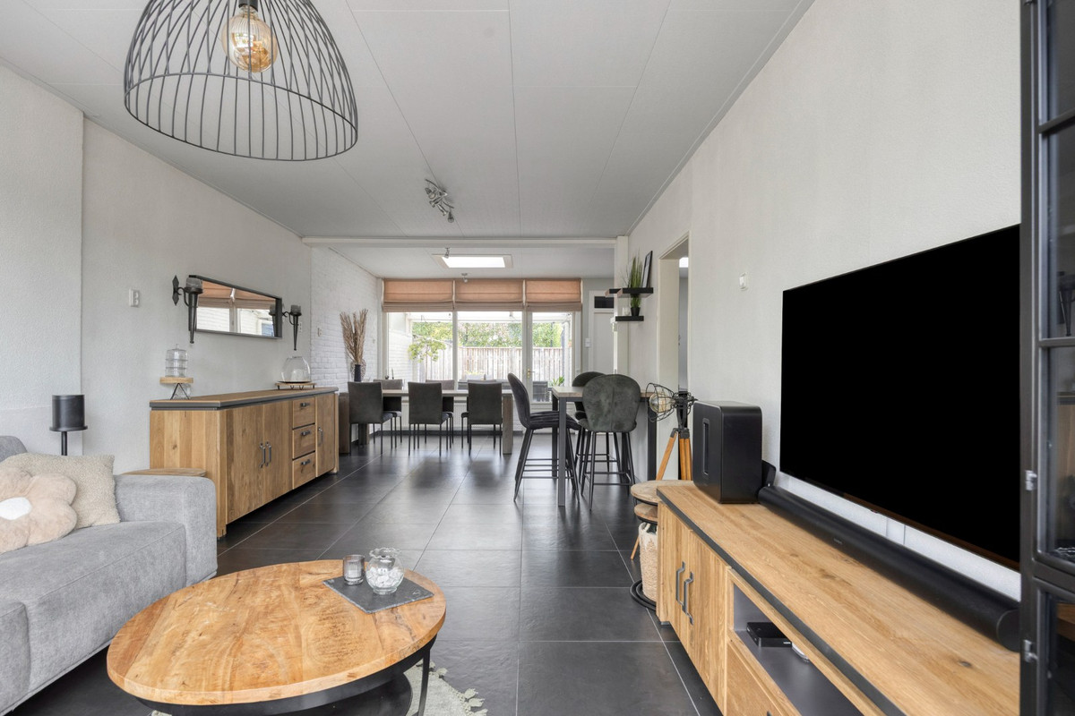 Tussenwoning te koop: Molenplein 19, Asten