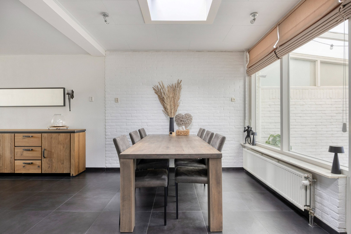 Tussenwoning te koop: Molenplein 19, Asten