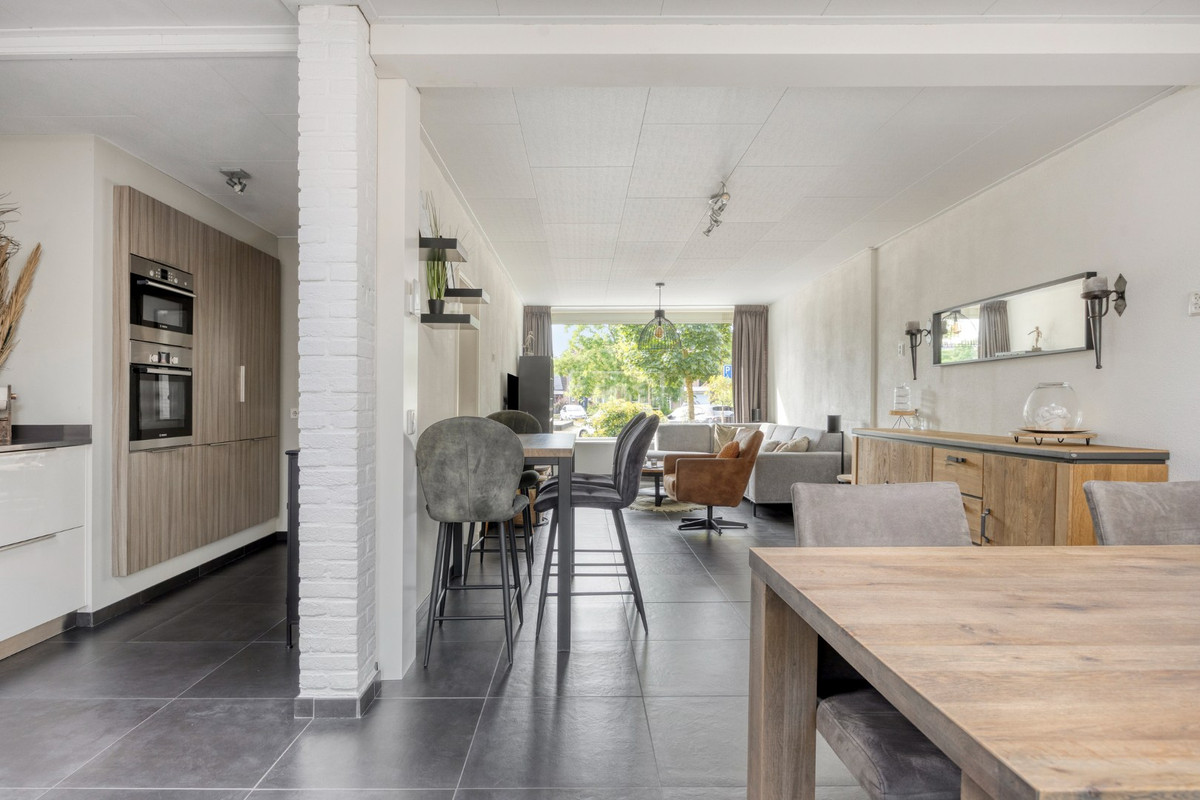 Tussenwoning te koop: Molenplein 19, Asten